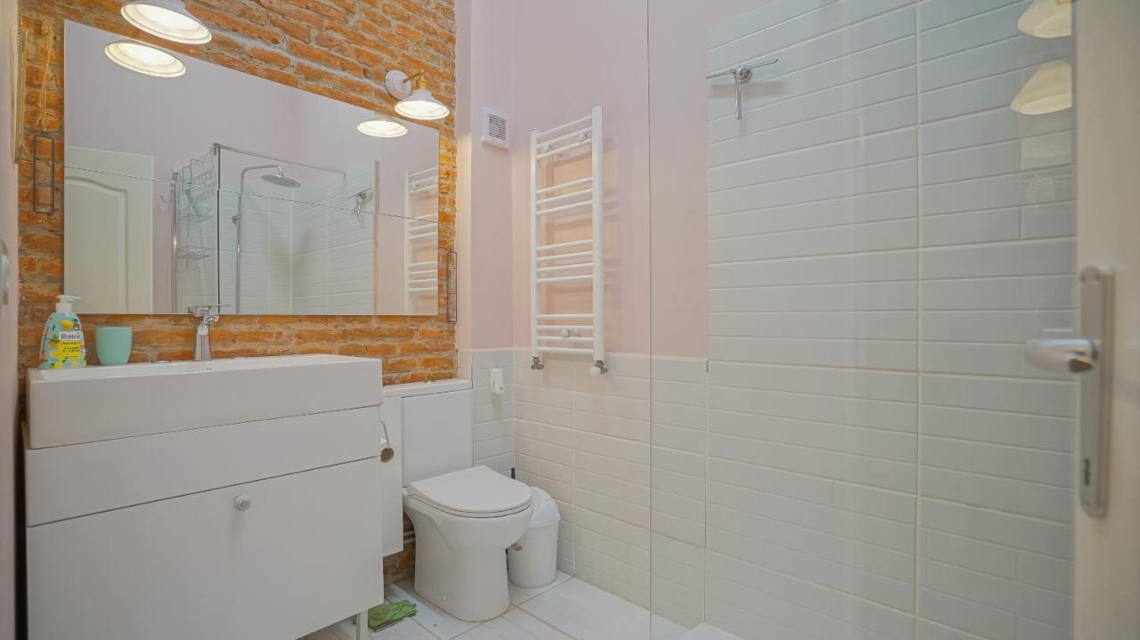 Coroni Republic Apart Apartman Brassó Kültér fotó