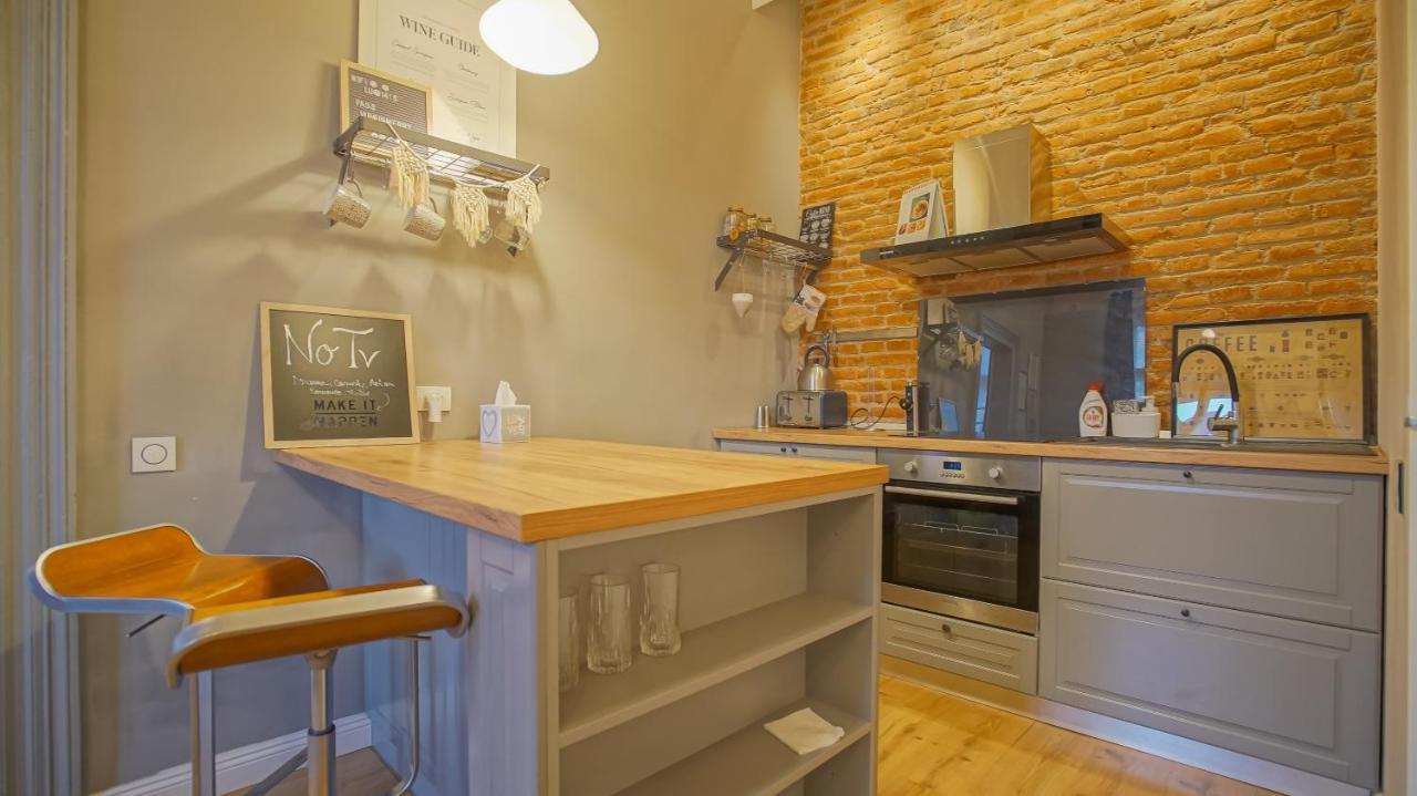 Coroni Republic Apart Apartman Brassó Kültér fotó